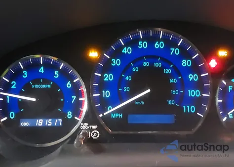 2008 Toyota Sienna Limited z USA, uszkodzony, nr VIN 5TDBK22C68S017979